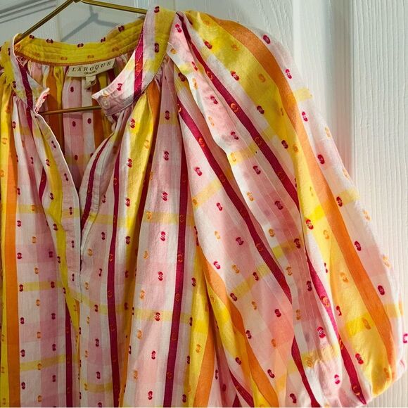 Laroque Feminine Blouse - Picture 4 of 8